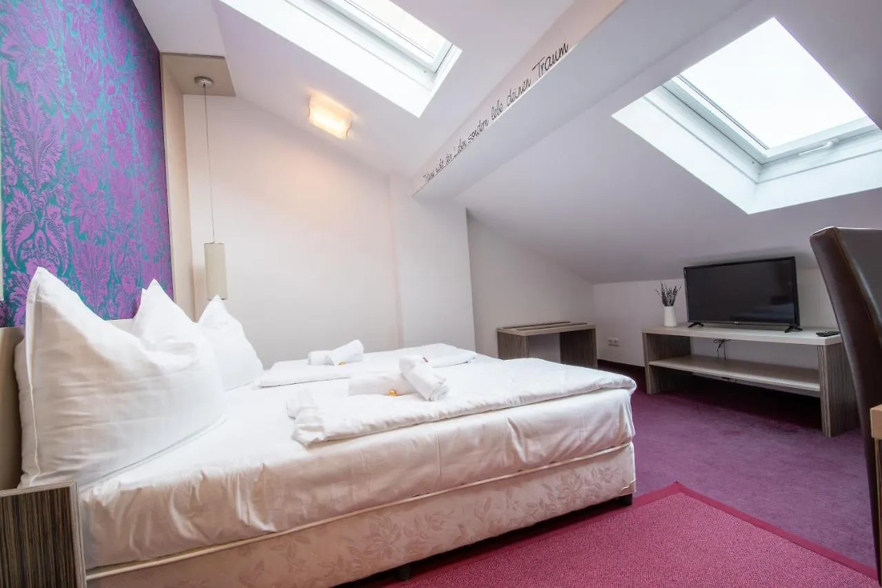 Hotel Amadea Salzburg 0*,  Österreich